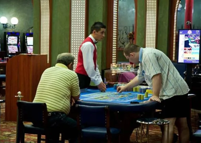 Готель Hrizantema Сонячний Берег